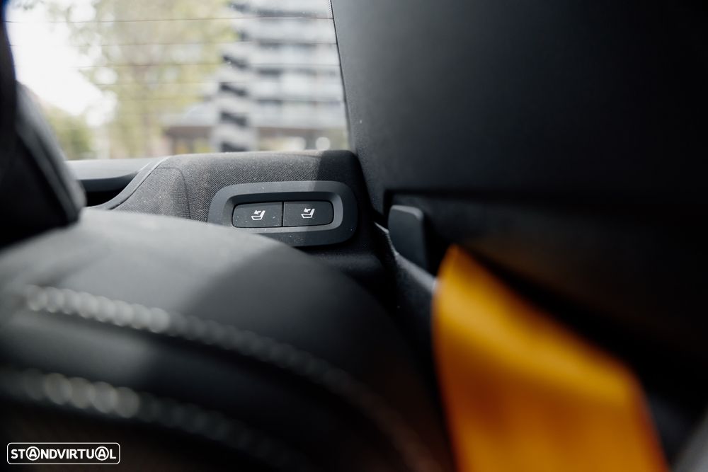 Volvo S60 T8 Recharge AWD Polestar Engineered - 23