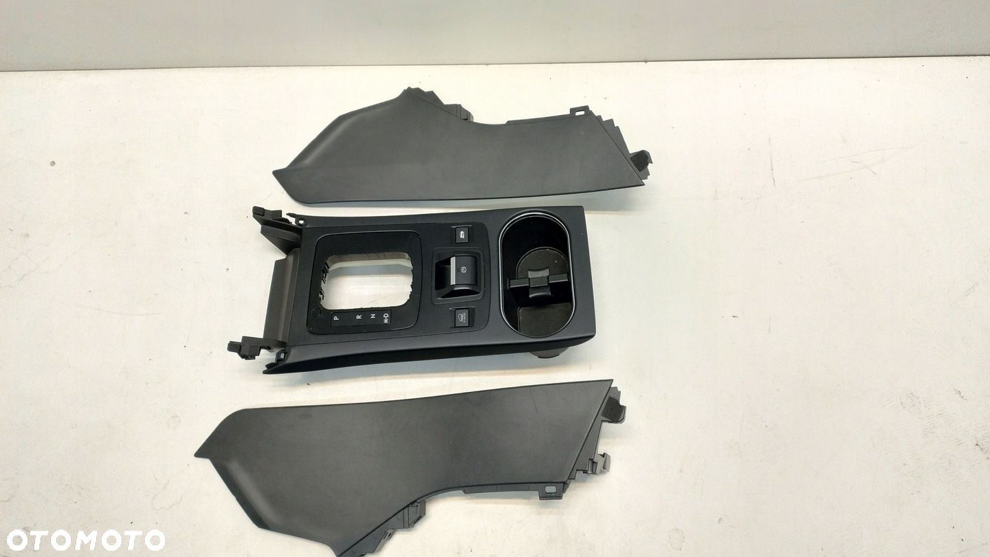SUBARU LEGACY OUTBACK V TUNEL ŚRODKOWY RAMKA KUBEK - 1
