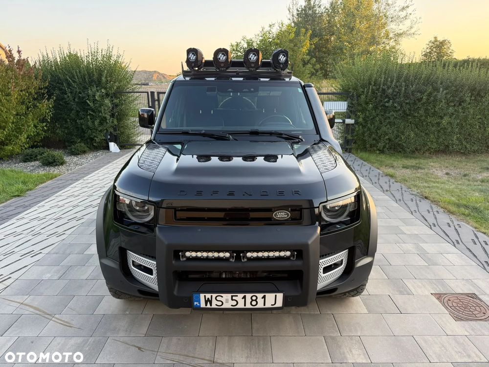 Land Rover Defender - 27