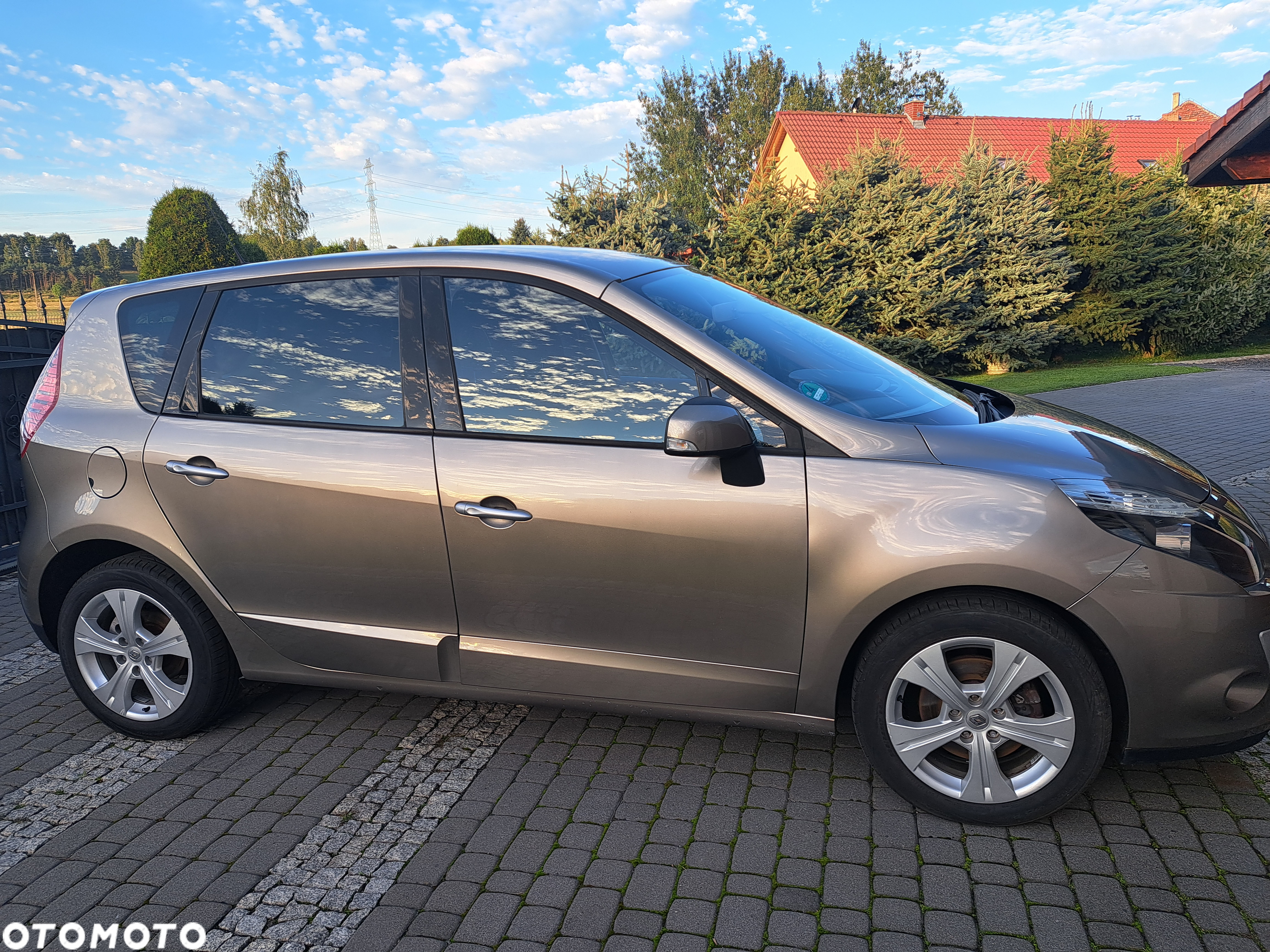 Renault Scenic 1.4 16V TCE TomTom Edition - 2