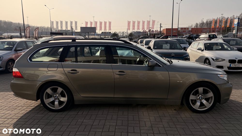 BMW Seria 5 525i - 7