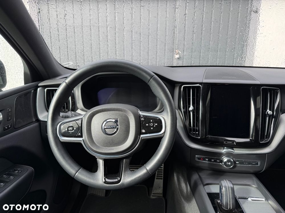 Volvo XC 60 B4 B R-Design - 10