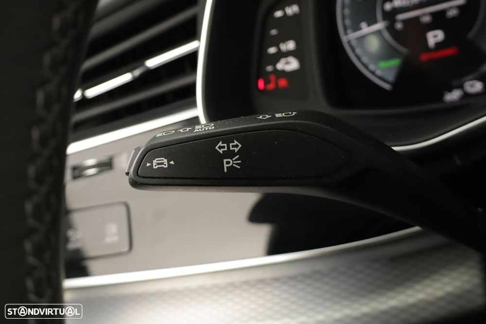 Audi Q8 55 TFSIe quattro Tiptronic - 18