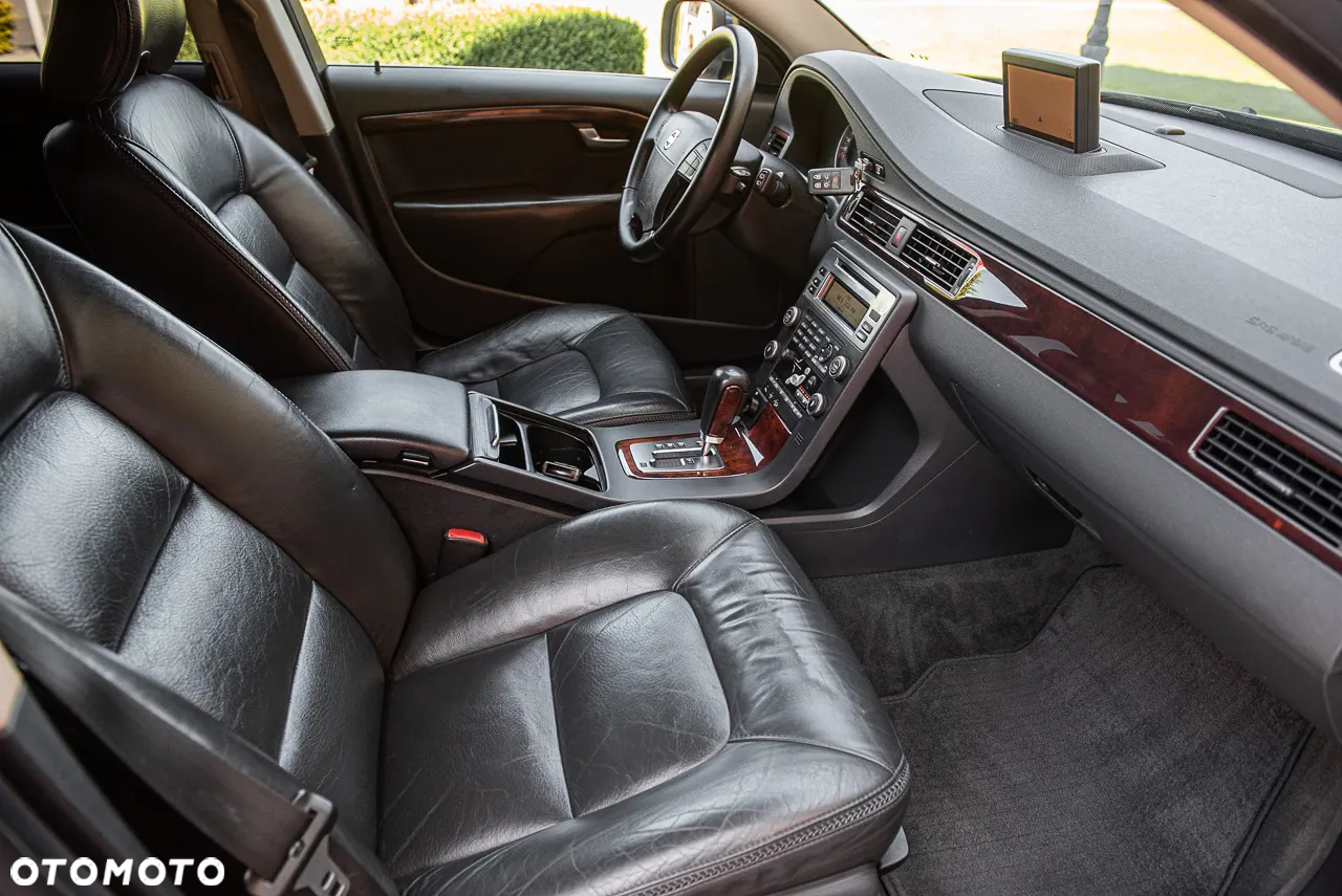 Volvo XC 70 - 9