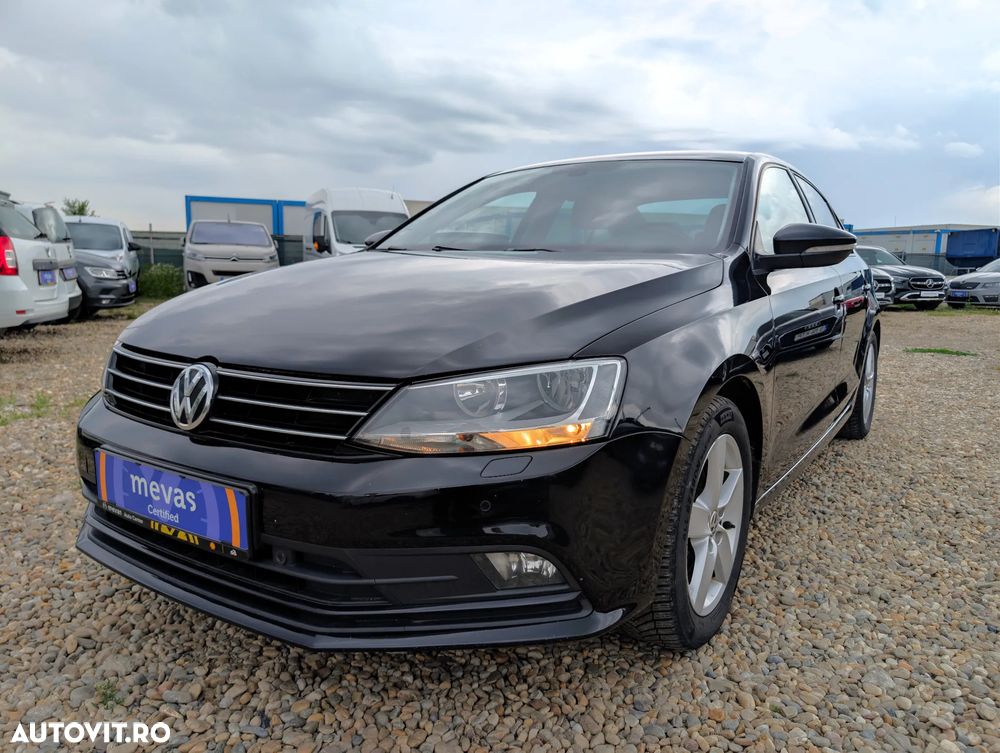 Volkswagen Jetta 2.0 TDI DSG Comfortline - 2