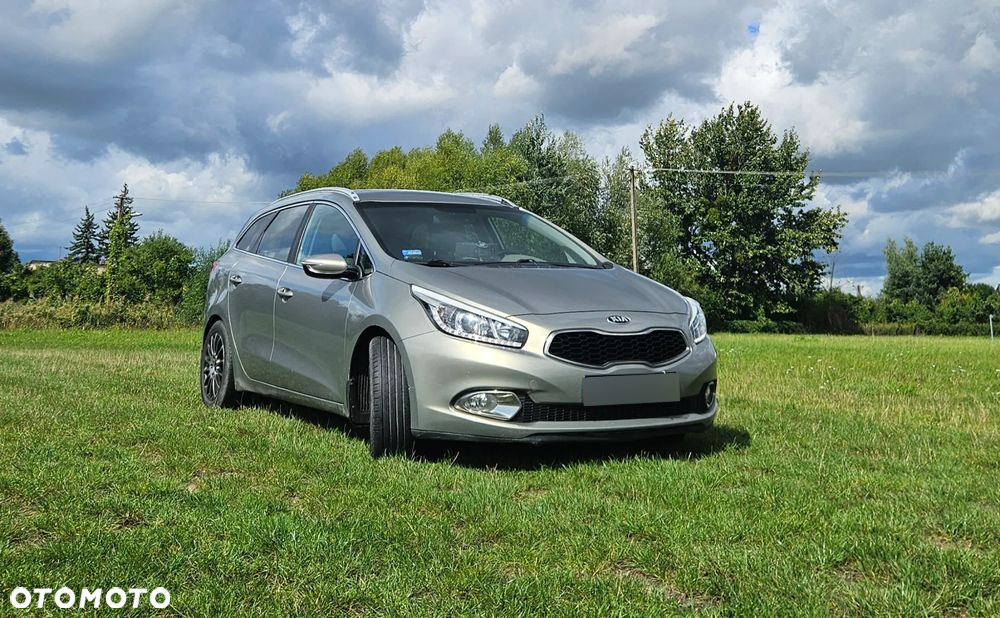 Kia Ceed - 16