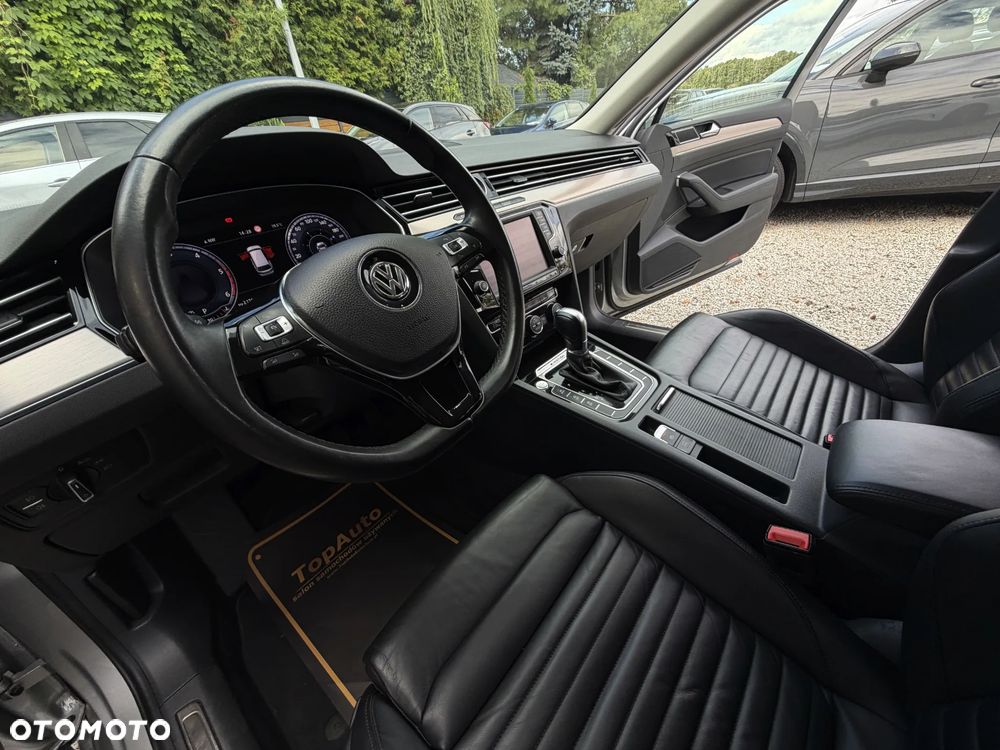 Volkswagen Passat - 35
