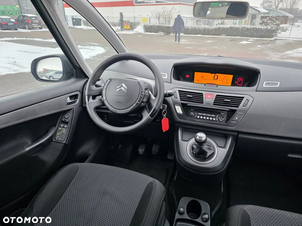 Citroën C4 Grand Picasso 1.8 16V Advance - 6