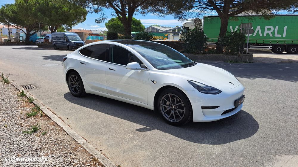 Tesla Model 3 Standard Range Plus RWD - 3