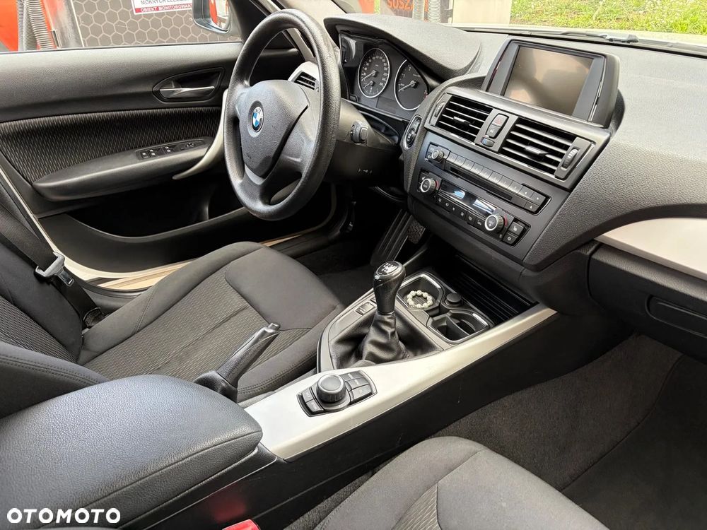 BMW Seria 1 116i - 8