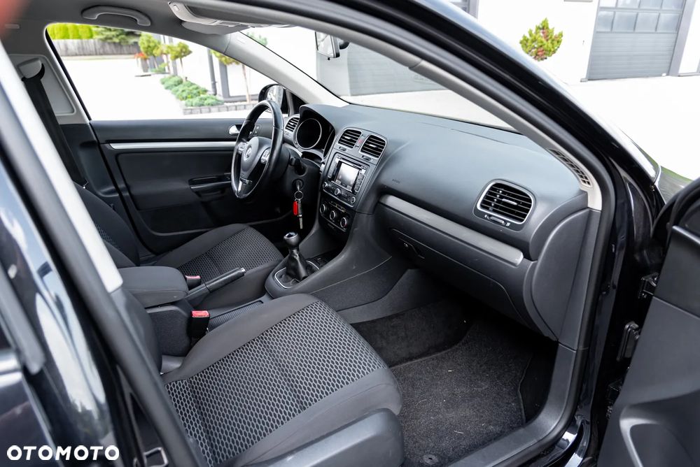 Volkswagen Golf 1.6 TDI DPF BlueMotion Technology Comfortline - 22
