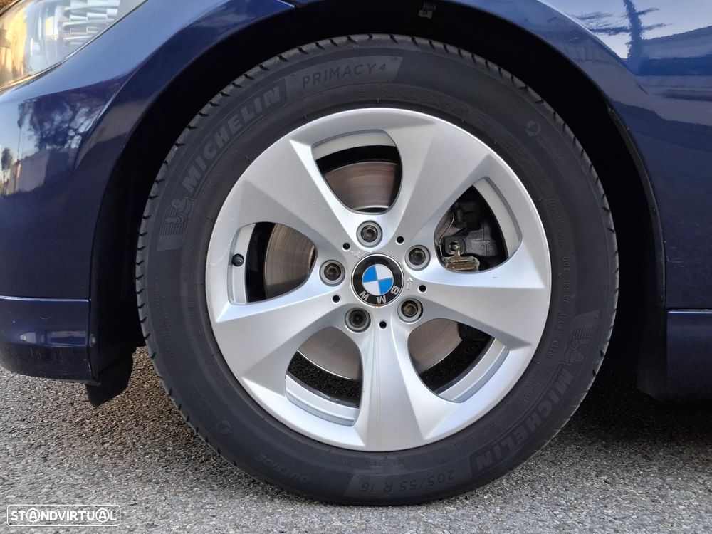 BMW 320 d DPF Efficient Dynamics Edition Edition Exclusive - 24