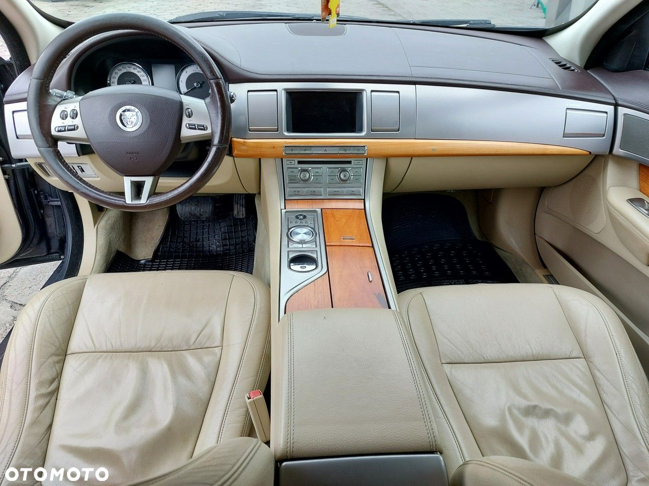 Jaguar XF 2.7 V6 D Premium Luxury - 18