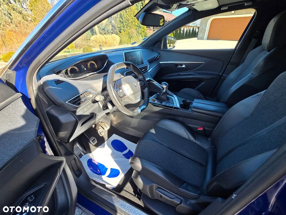 Peugeot 3008 1.2 PureTech Allure S&S - 7