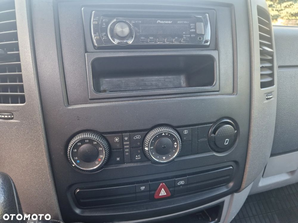 Volkswagen CRAFTER - 12