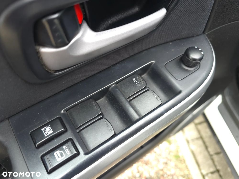 Suzuki Grand Vitara 2.4 Premium - 16