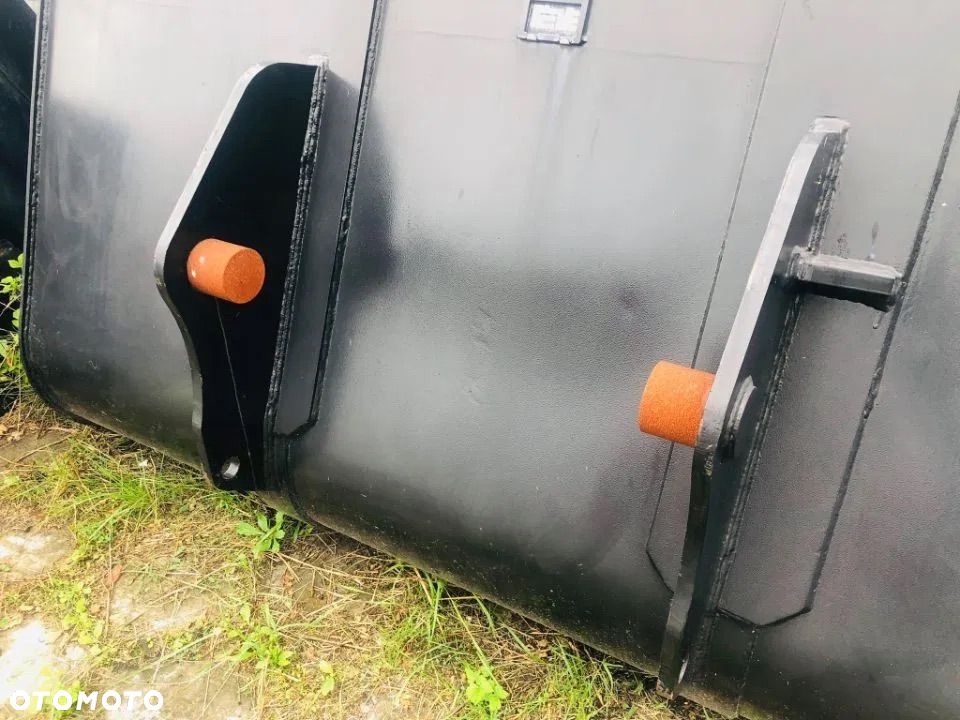 Łyżka budowlana 2 m Strickland NOWA Ładowarka MANITOU - 2