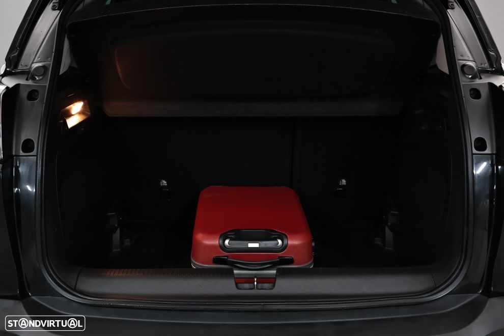 Opel Crossland 1.2 T Elegance - 26