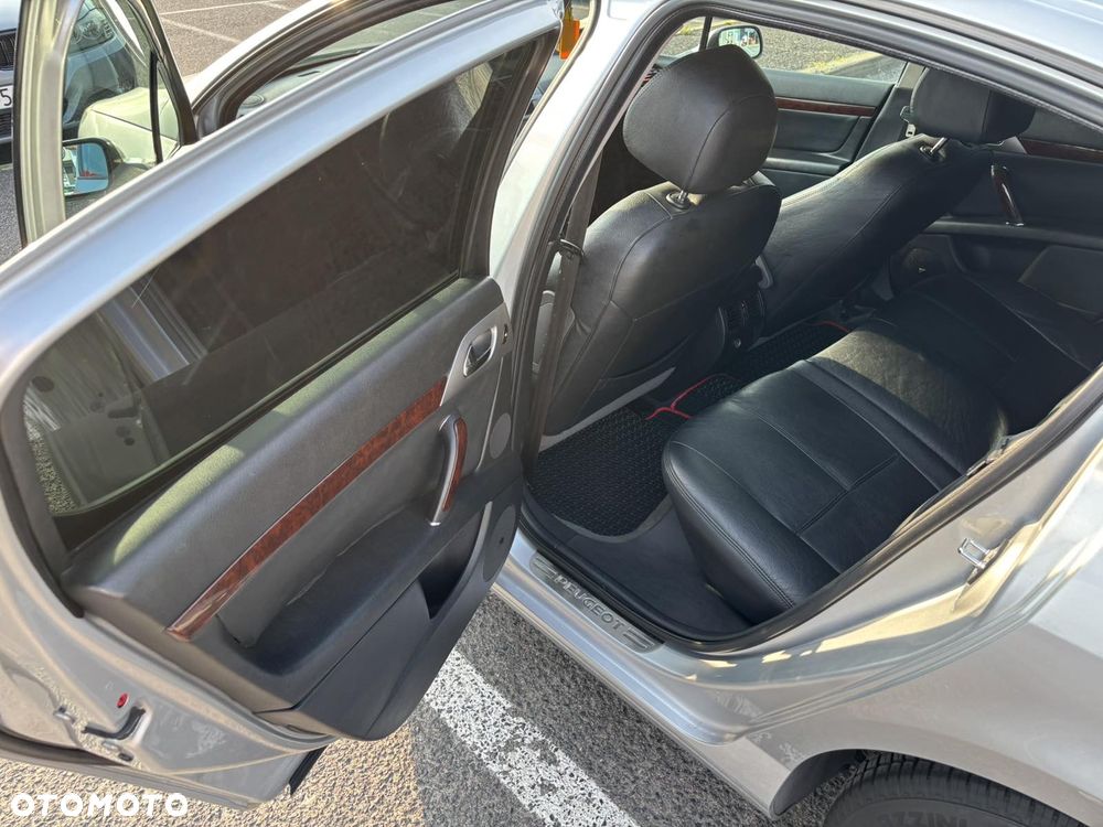 Peugeot 407 - 11