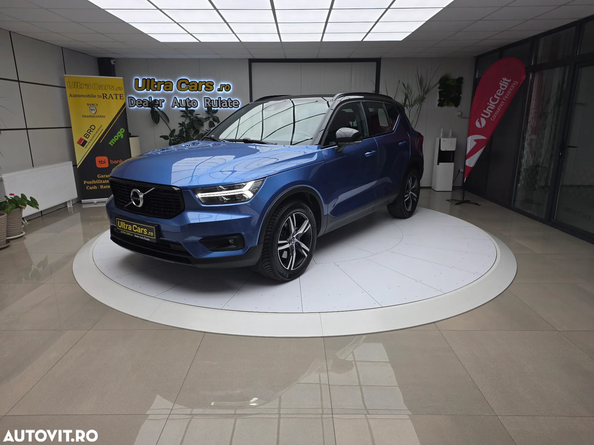 Volvo XC 40 D4 AWD Geartronic R-Design - 2