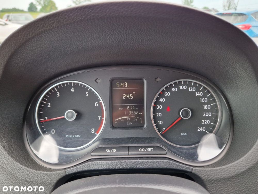 Volkswagen Polo - 11
