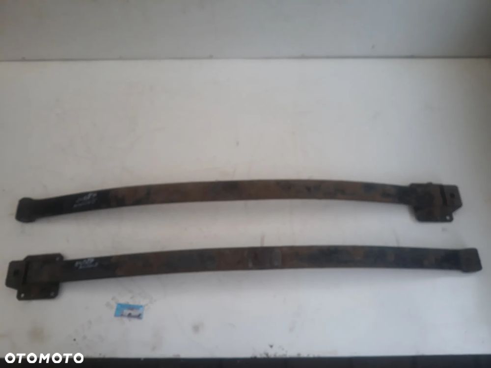 RESORY TYŁ RENAULT MASTER II  140*7cm  (KOMPLET)