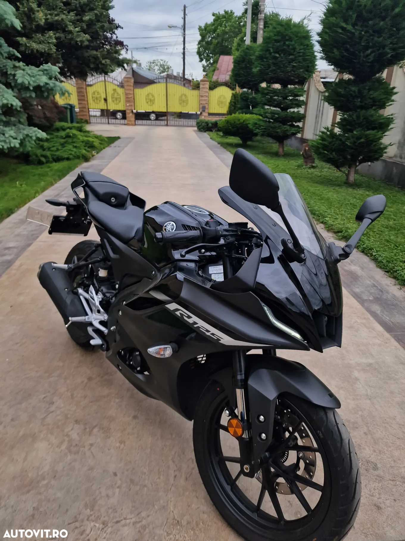 Yamaha YZF-R 125 - 5