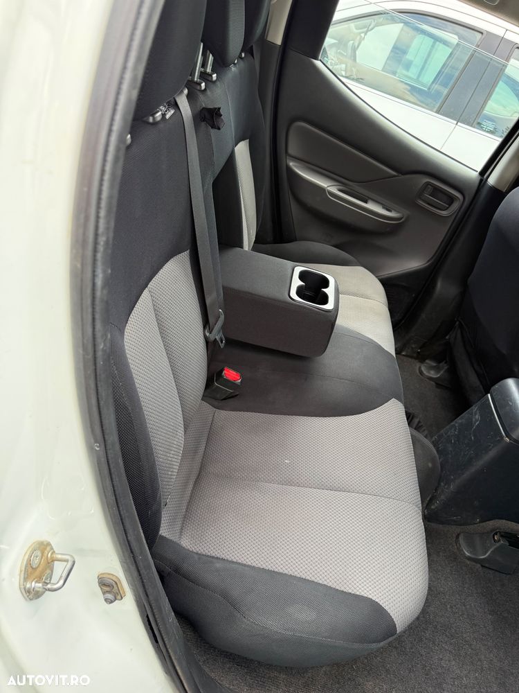 Mitsubishi L200 Double Cab M/T Intense - 20