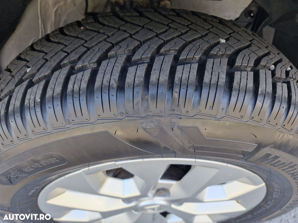 Dacia Duster 1.5 Blue dCi 4WD Essential - 14