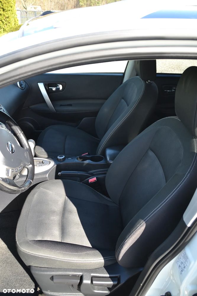 Nissan Qashqai 2.0 4x4 I-Way CVT - 9