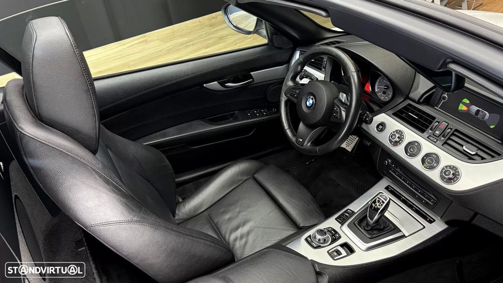 BMW Z4 35 is Auto - 30