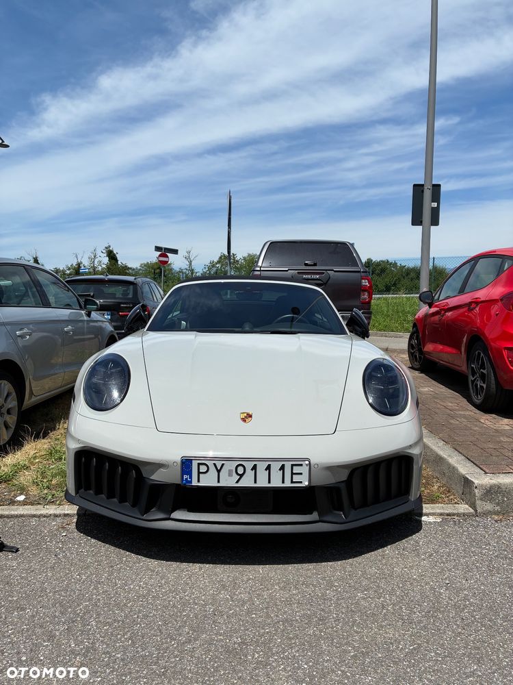 Porsche 911 Carrera T-Hybrid 4 GTS - 8
