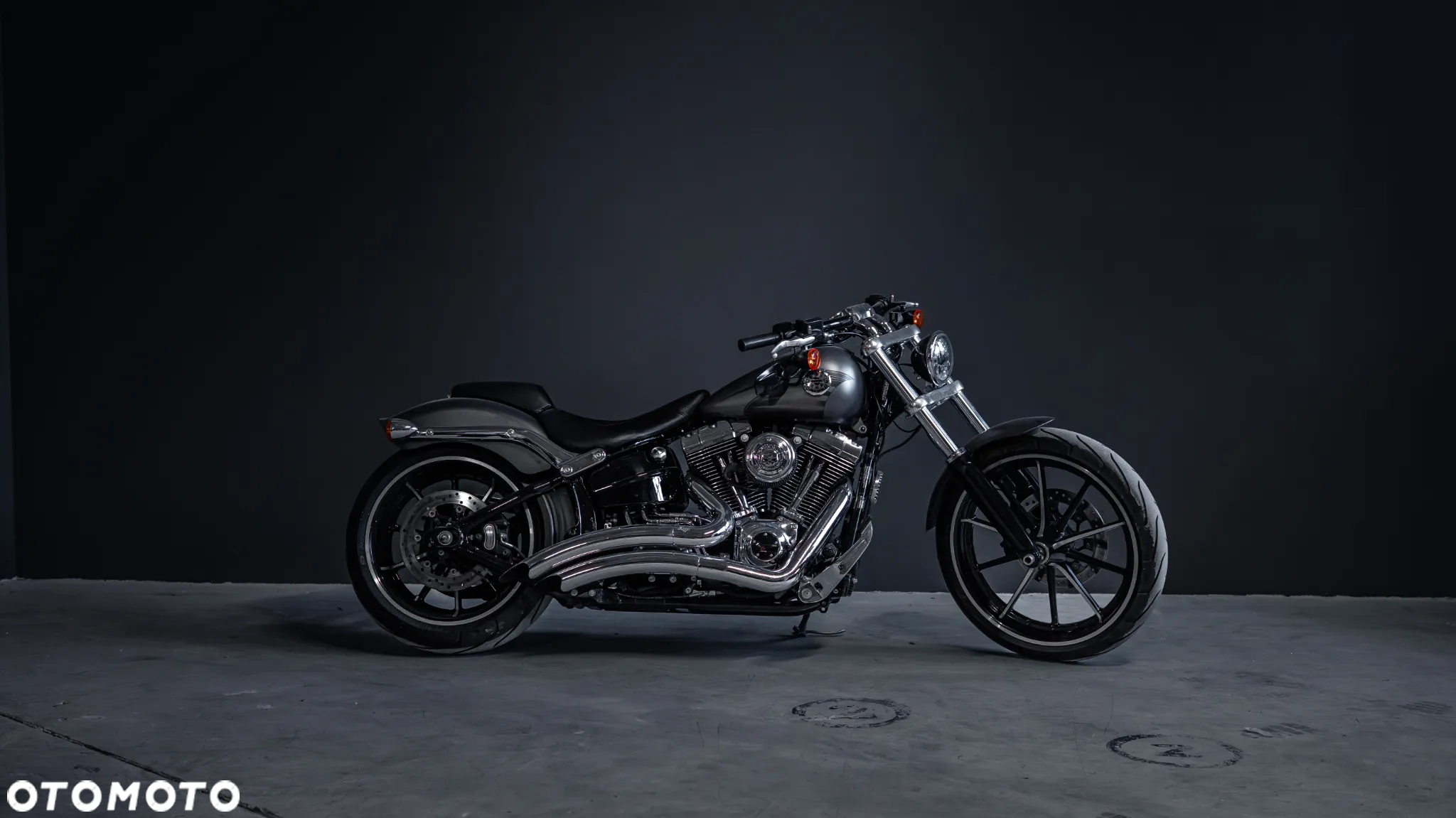 Harley-Davidson Softail Breakout - 3