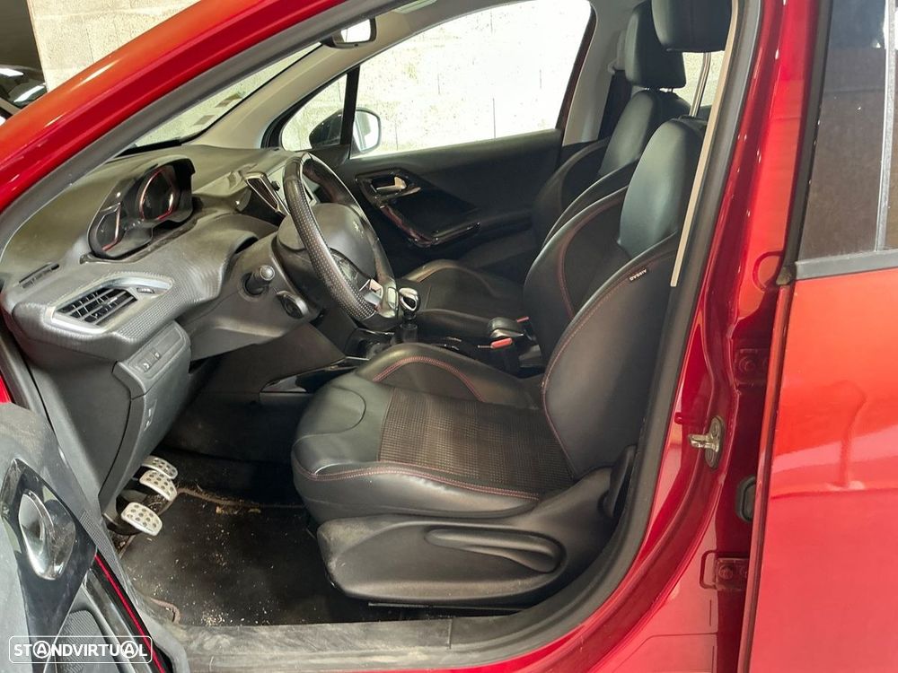 Peugeot 2008 1.2 PureTech GT Line - 7