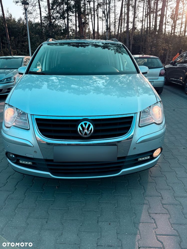 Volkswagen Touran - 3