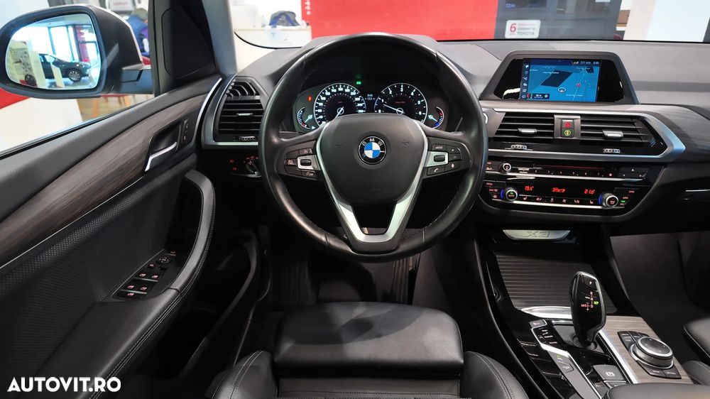 BMW X3 xDrive20i AT Advantage - 18