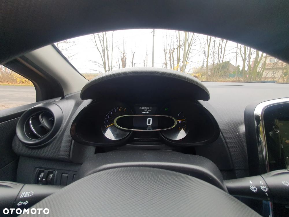 Renault Clio 1.2 16V 75 Life - 14