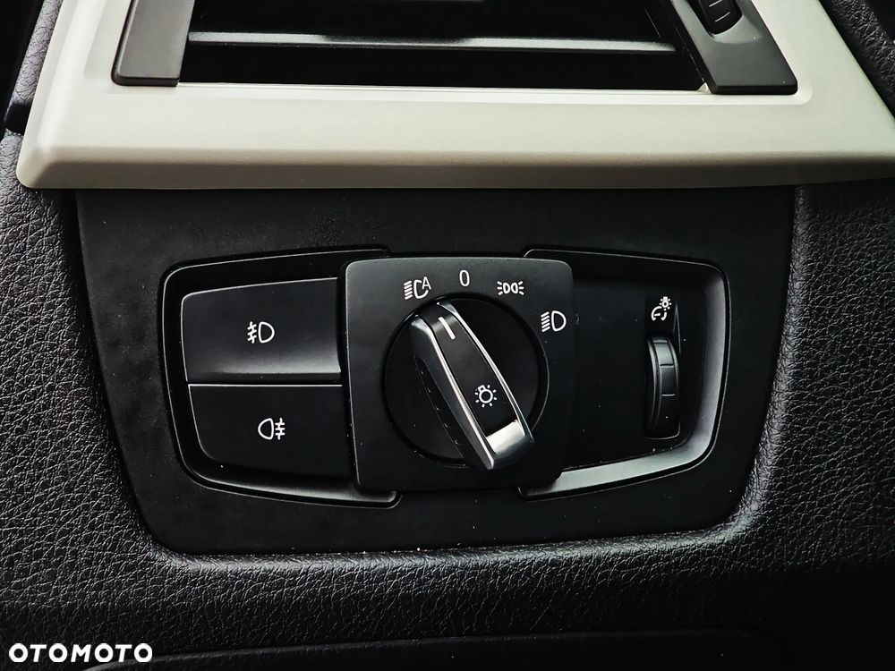 BMW Seria 3 320d Efficient Dynamics - 15