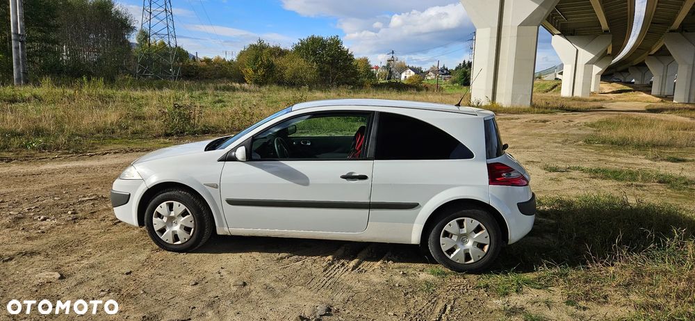 Renault Megane 1.5 dCi Dynamique - 8