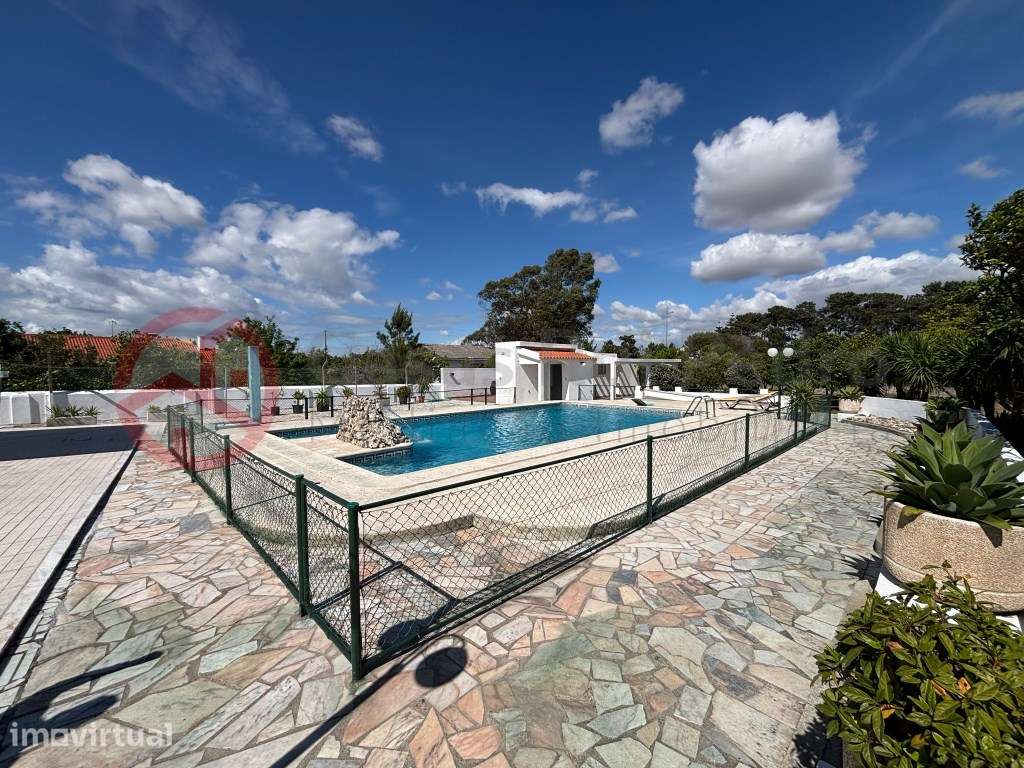 Moradia Isolada T4 com piscina e pomar, perto da Quinta do Conde - Grande imagem: 4/35
