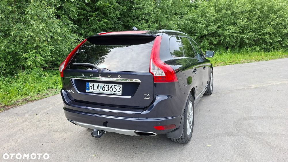 Volvo XC 60 T6 AWD Geartronic Momentum - 9