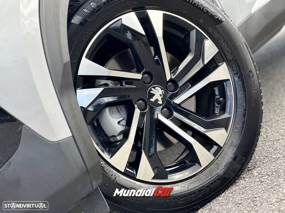 Peugeot 2008 1.5 BlueHDi Allure Pack EAT8 - 26