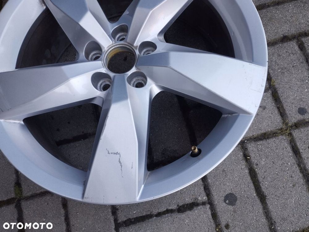 Felga 6,5Jx17 ET39 5x100 VW T-cross 2GM 2GM601025A - 4