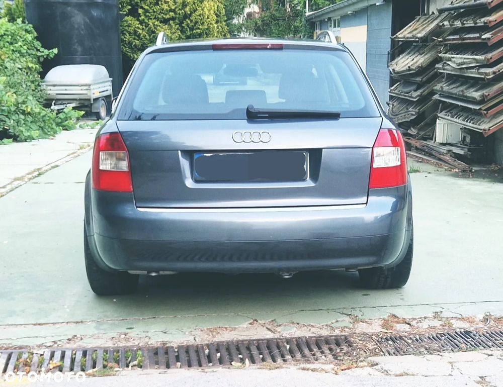 Audi A4 Avant 2.5 TDI - 4