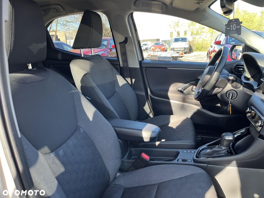 Toyota Yaris Hybrid 1.5 Style - 24