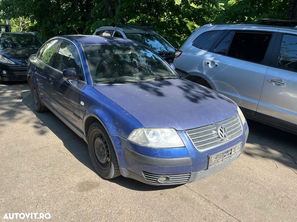 Dezmembrez VW Volkswagen Passat B5.5 sedan 1,9 TDI cod AVF albastru 2002 - 3