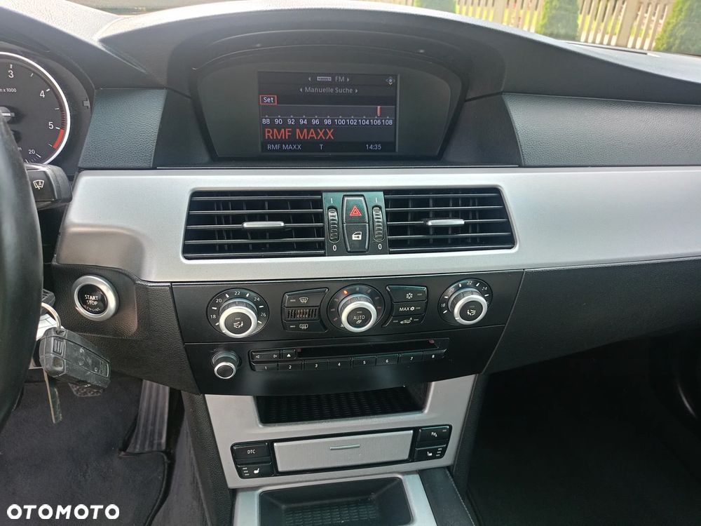 BMW Seria 5 520d Edition Sport - 22
