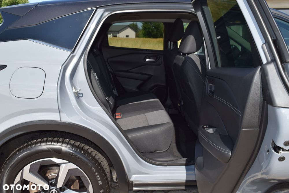 Nissan Qashqai 1.3 DIG-T N-Connecta - 23