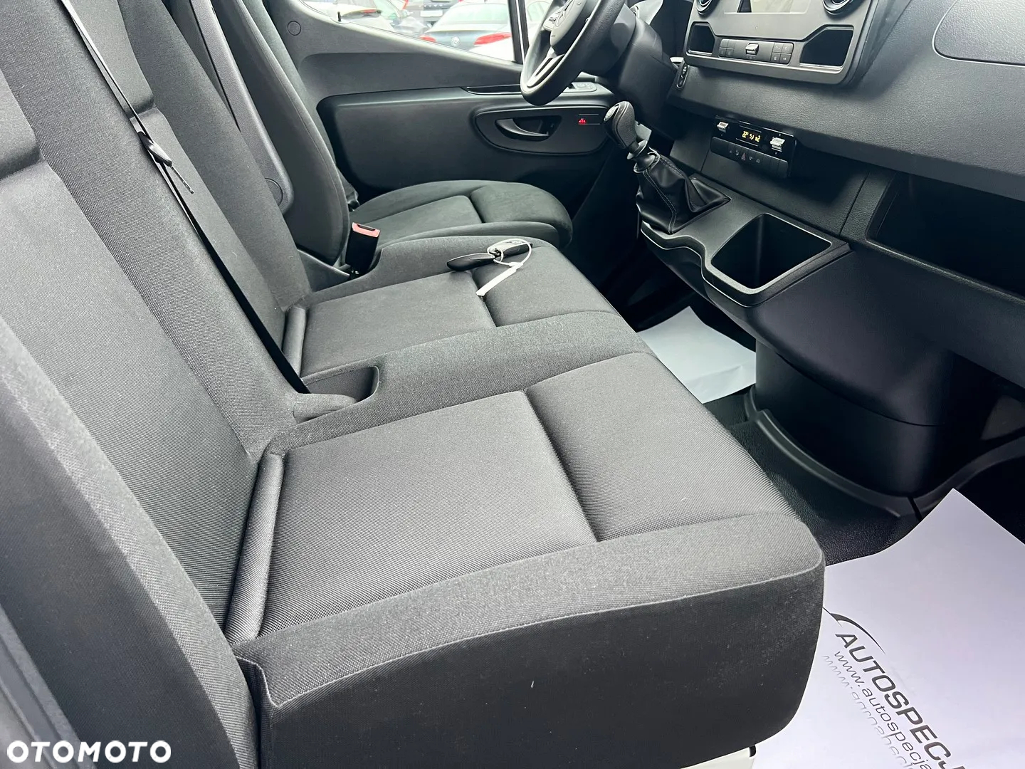 Mercedes-Benz Sprinter - 21