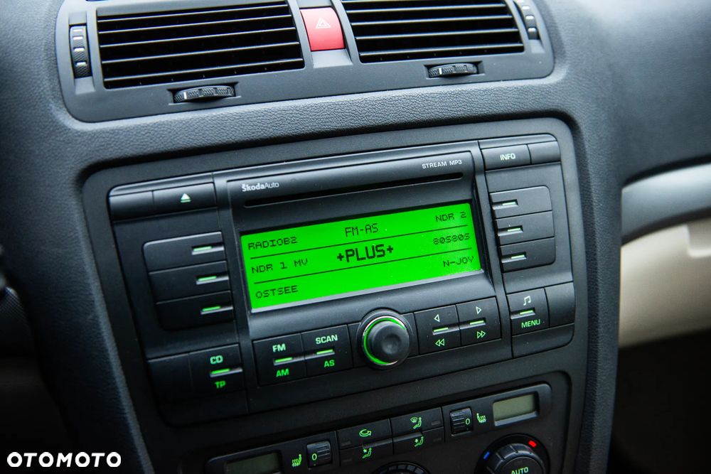 Skoda Octavia 1.9 TDI DSG Elegance - 30